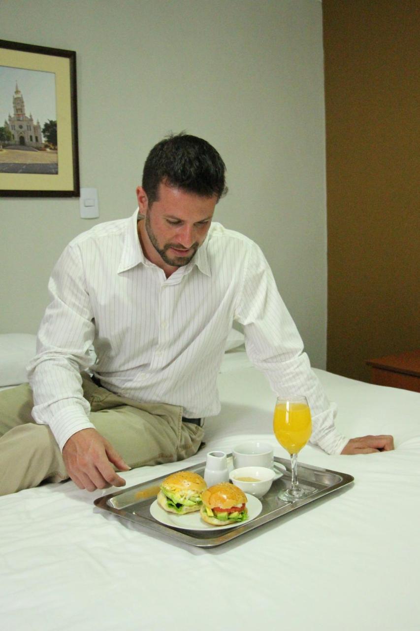 Hotel Plaza Sullana Εξωτερικό φωτογραφία